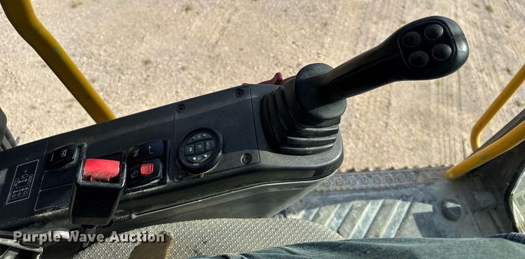 image for item DW3374 2008 Volvo EC210C L excavator