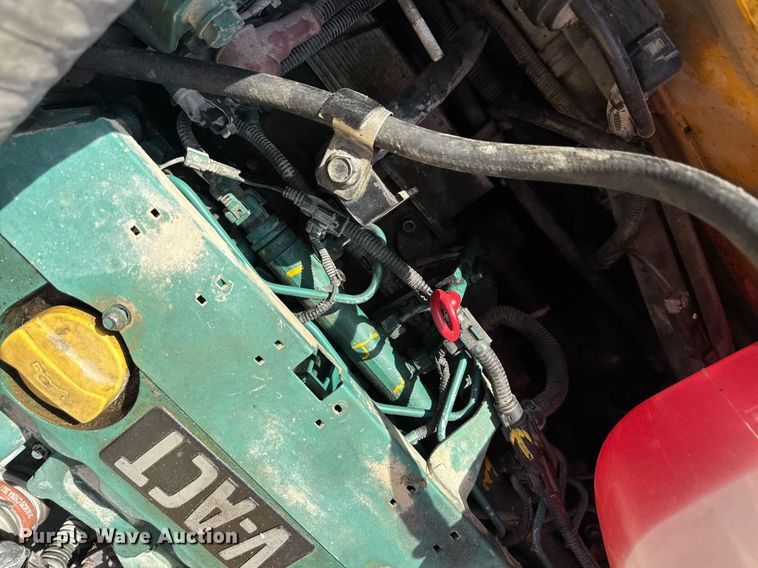 image for item DW3374 2008 Volvo EC210C L excavator