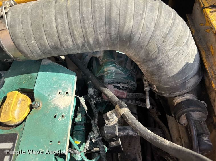 image for item DW3374 2008 Volvo EC210C L excavator