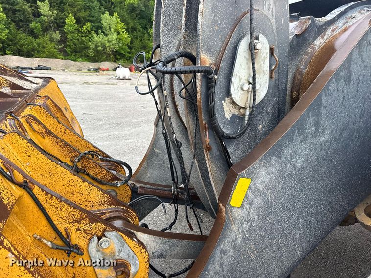 image for item DW3387 2015 John Deere 844K-II wheel loader