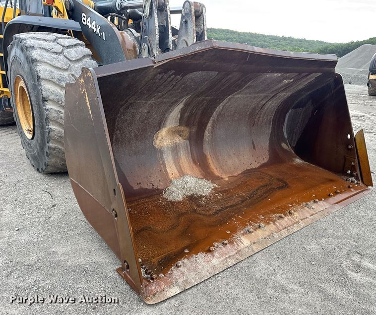 image for item DW3387 2015 John Deere 844K-II wheel loader