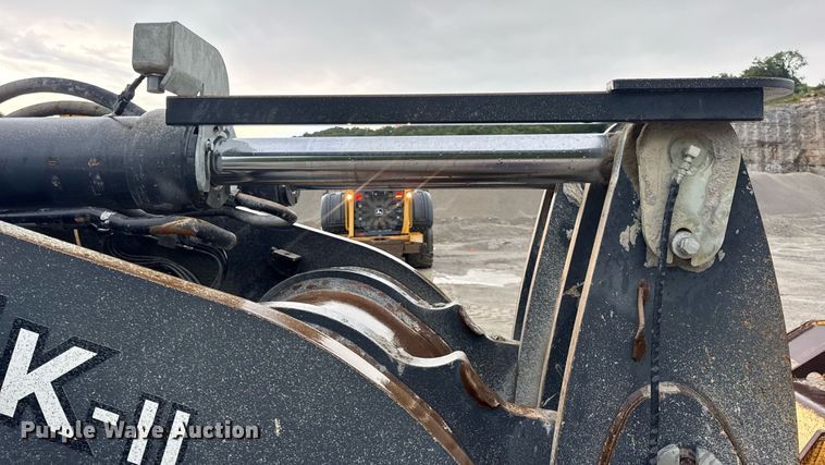 image for item DW3387 2015 John Deere 844K-II wheel loader