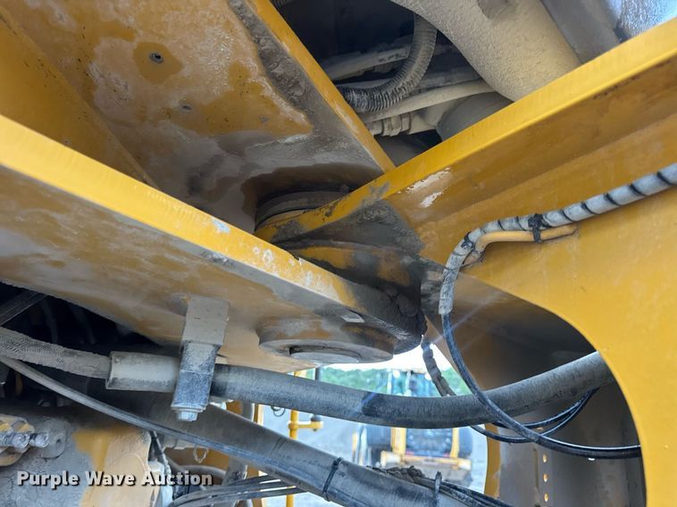 image for item DW3387 2015 John Deere 844K-II wheel loader