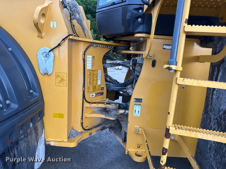 image for item DW3387 2015 John Deere 844K-II wheel loader