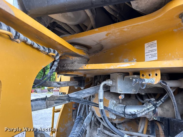 image for item DW3387 2015 John Deere 844K-II wheel loader