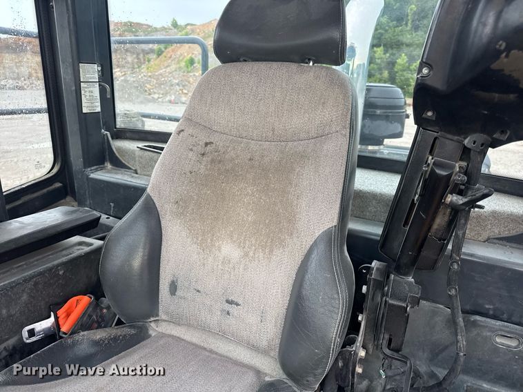 image for item DW3387 2015 John Deere 844K-II wheel loader