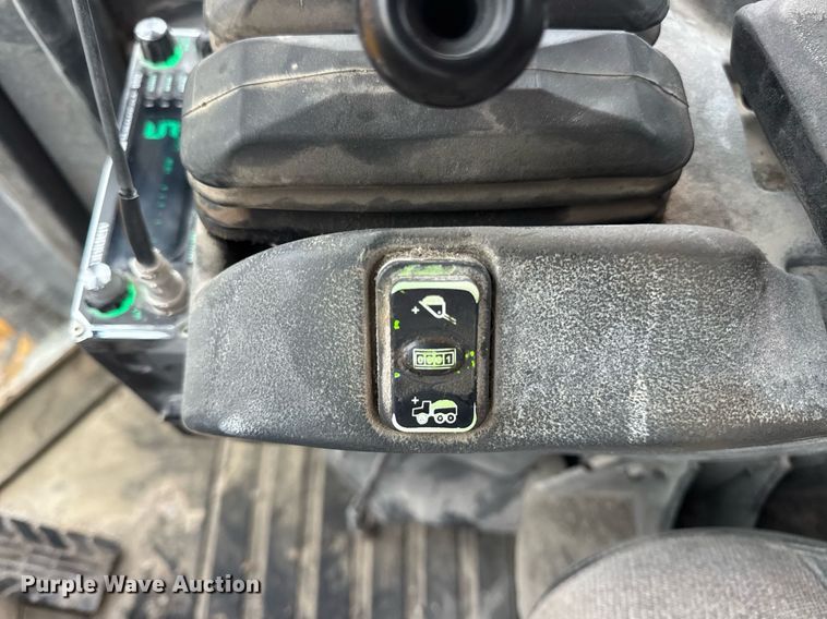 image for item DW3387 2015 John Deere 844K-II wheel loader