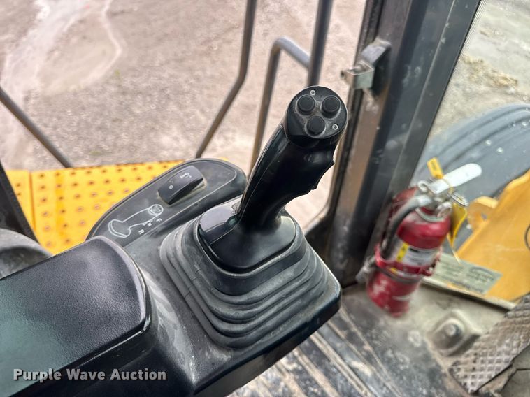 image for item DW3387 2015 John Deere 844K-II wheel loader