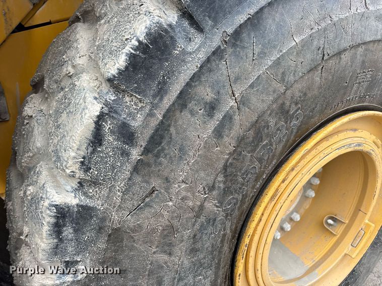 image for item DW3387 2015 John Deere 844K-II wheel loader