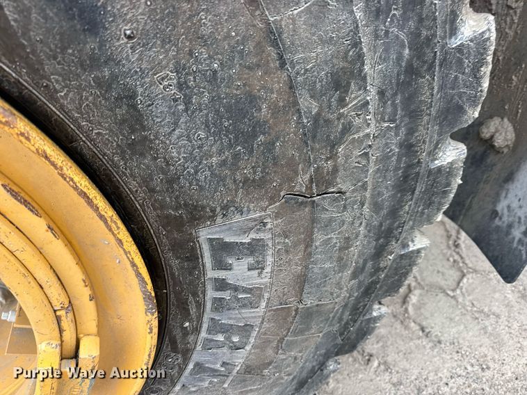 image for item DW3387 2015 John Deere 844K-II wheel loader