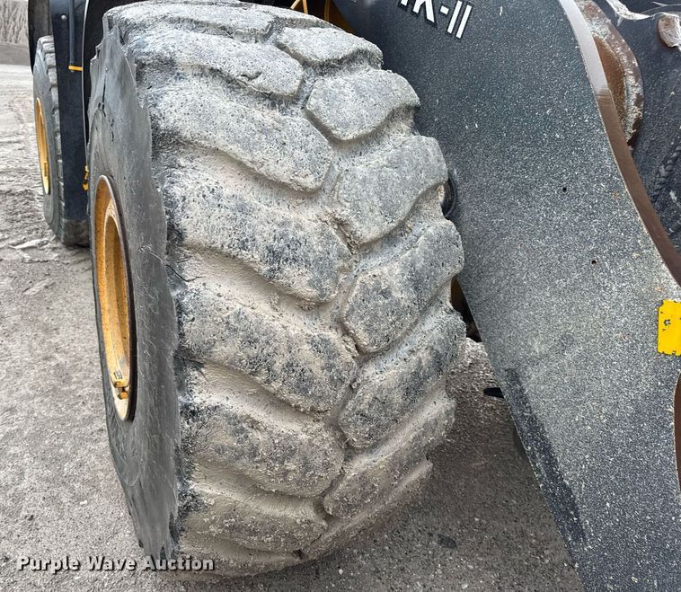 image for item DW3387 2015 John Deere 844K-II wheel loader