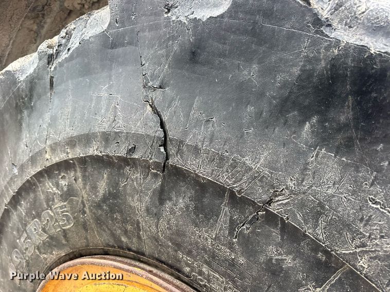 image for item DW3387 2015 John Deere 844K-II wheel loader