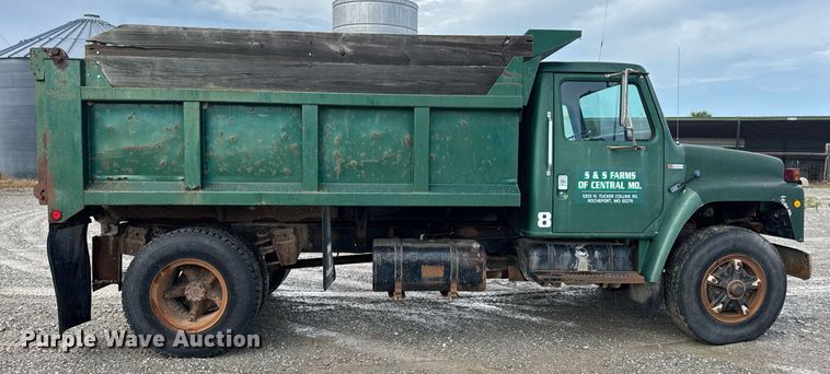 image for item DW3388 1979 International 1824 dump truck
