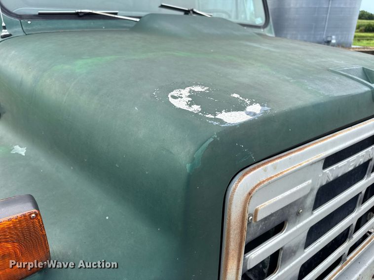 image for item DW3388 1979 International 1824 dump truck