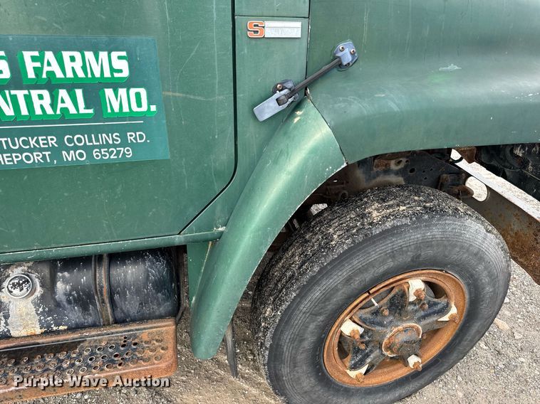 image for item DW3388 1979 International 1824 dump truck