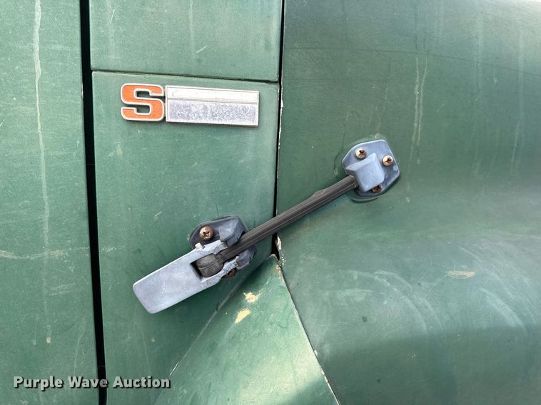 image for item DW3388 1979 International 1824 dump truck