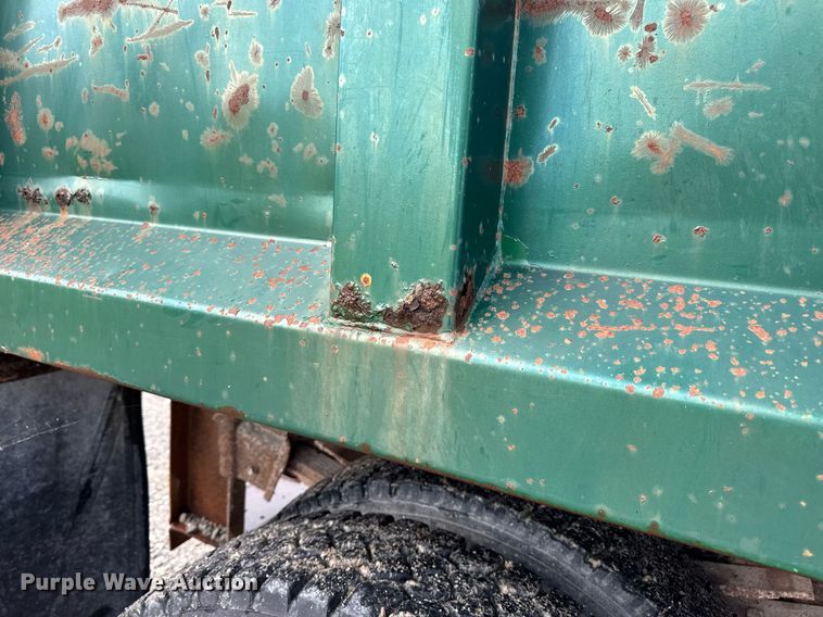 image for item DW3388 1979 International 1824 dump truck