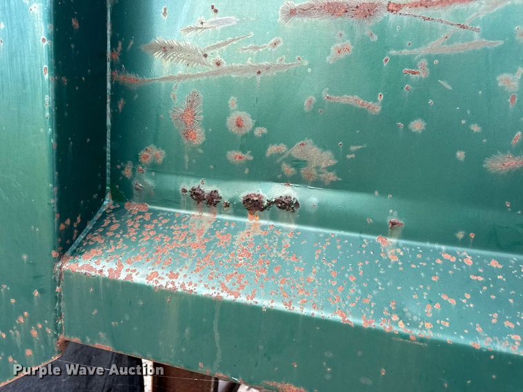 image for item DW3388 1979 International 1824 dump truck