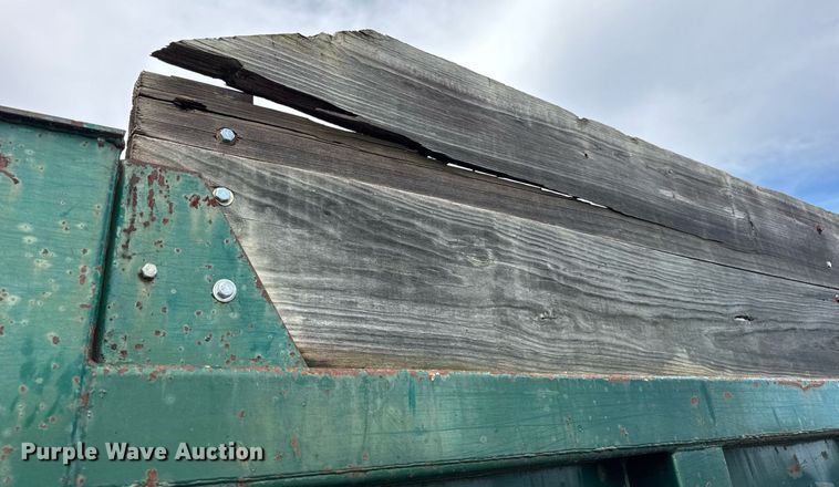 image for item DW3388 1979 International 1824 dump truck