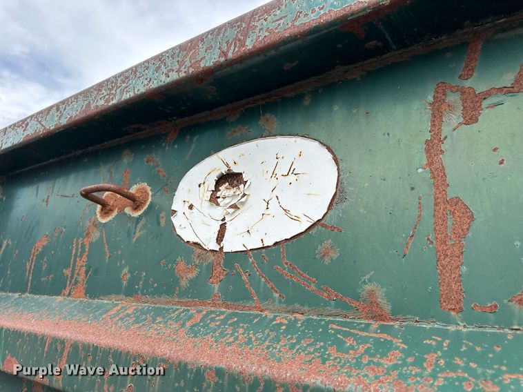 image for item DW3388 1979 International 1824 dump truck