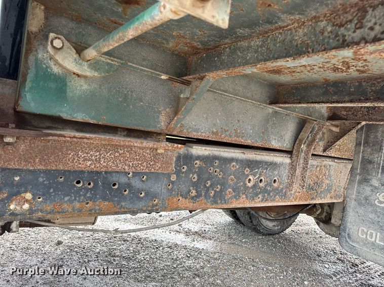 image for item DW3388 1979 International 1824 dump truck
