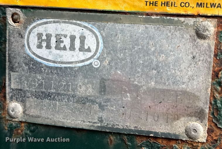 image for item DW3388 1979 International 1824 dump truck