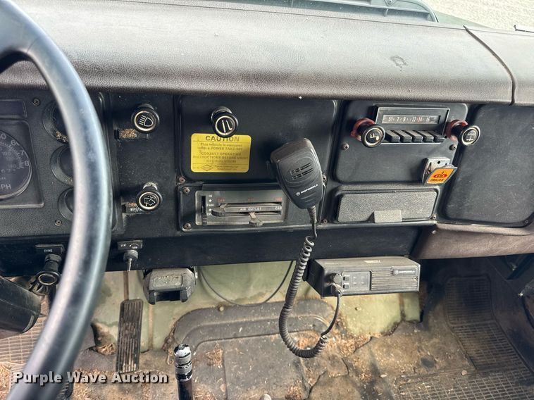 image for item DW3388 1979 International 1824 dump truck