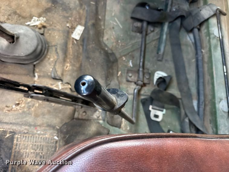 image for item DW3388 1979 International 1824 dump truck