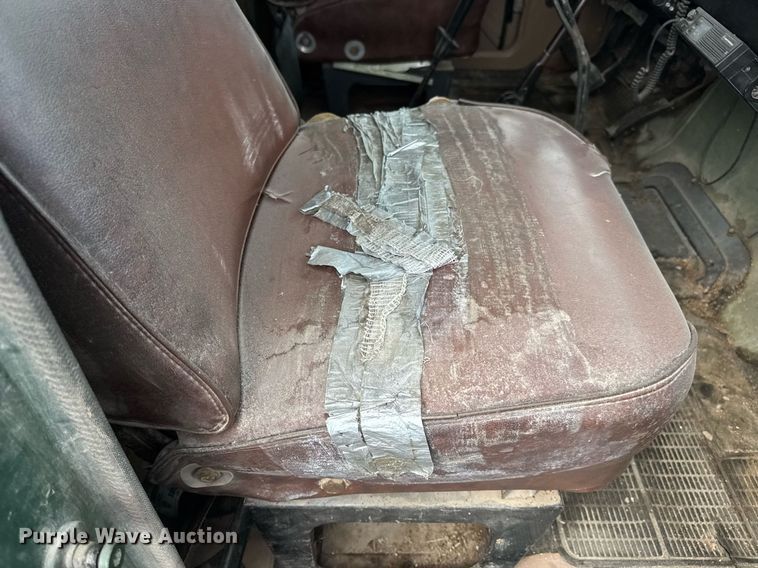 image for item DW3388 1979 International 1824 dump truck