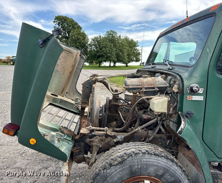image for item DW3388 1979 International 1824 dump truck