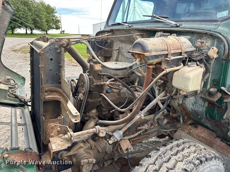 image for item DW3388 1979 International 1824 dump truck