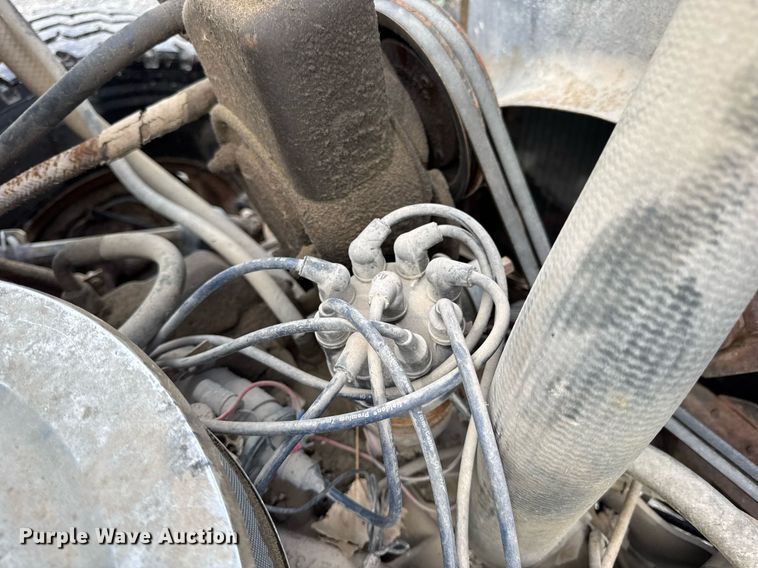 image for item DW3388 1979 International 1824 dump truck