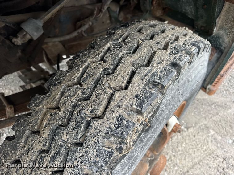 image for item DW3388 1979 International 1824 dump truck