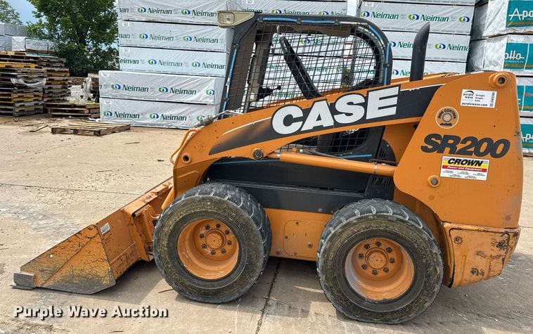 image for item DW3389 2011 Case SR200 skid steer loader