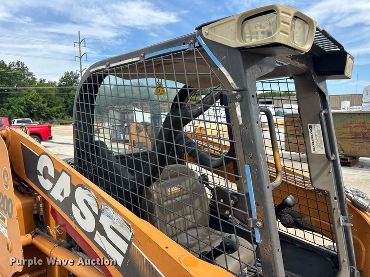image for item DW3389 2011 Case SR200 skid steer loader