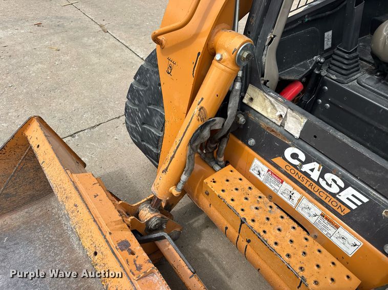 image for item DW3389 2011 Case SR200 skid steer loader