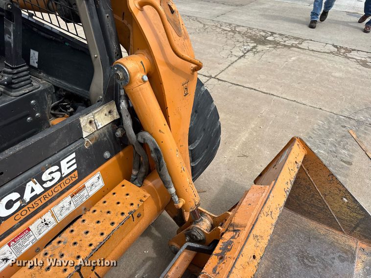 image for item DW3389 2011 Case SR200 skid steer loader