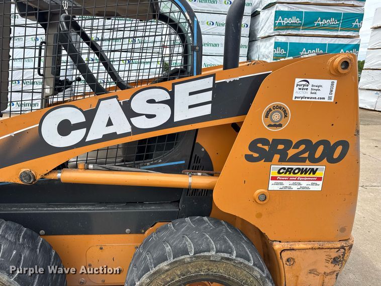 image for item DW3389 2011 Case SR200 skid steer loader