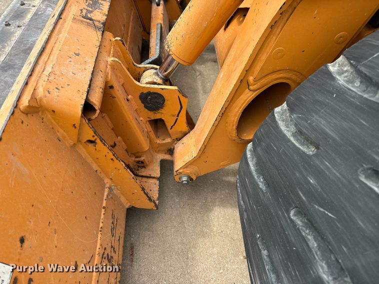 image for item DW3389 2011 Case SR200 skid steer loader