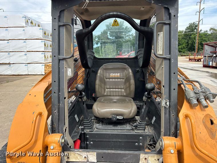 image for item DW3389 2011 Case SR200 skid steer loader