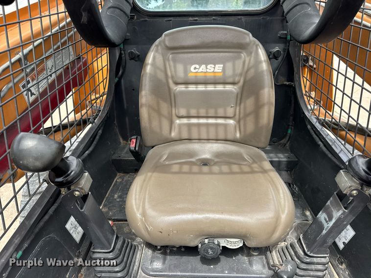 image for item DW3389 2011 Case SR200 skid steer loader