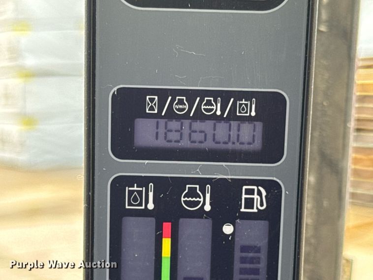 image for item DW3389 2011 Case SR200 skid steer loader