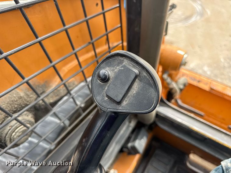 image for item DW3389 2011 Case SR200 skid steer loader