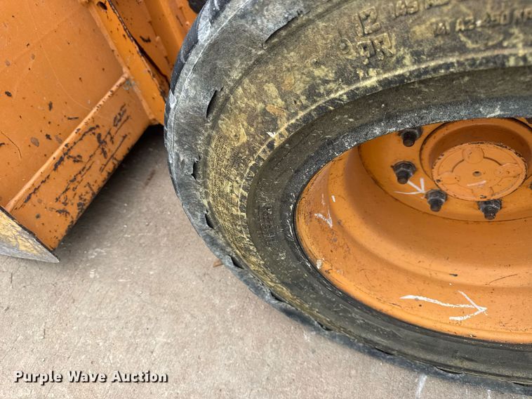 image for item DW3389 2011 Case SR200 skid steer loader