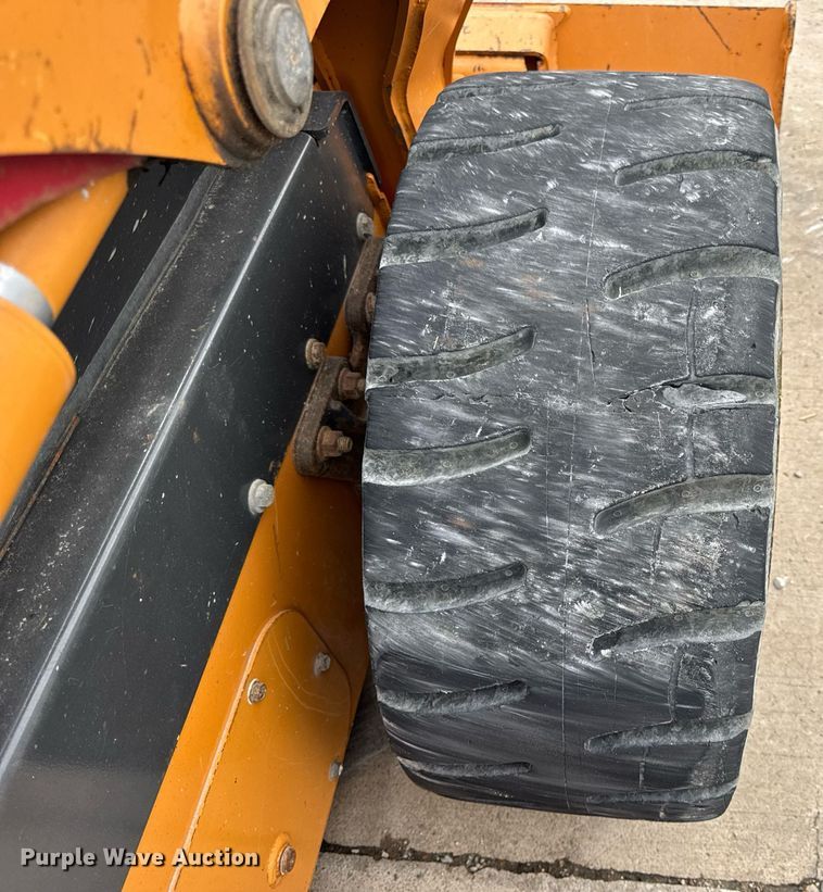 image for item DW3389 2011 Case SR200 skid steer loader