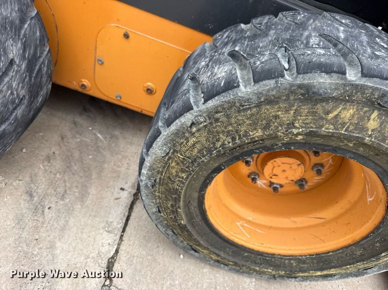 image for item DW3389 2011 Case SR200 skid steer loader