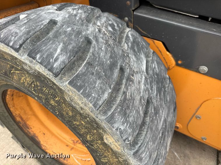 image for item DW3389 2011 Case SR200 skid steer loader