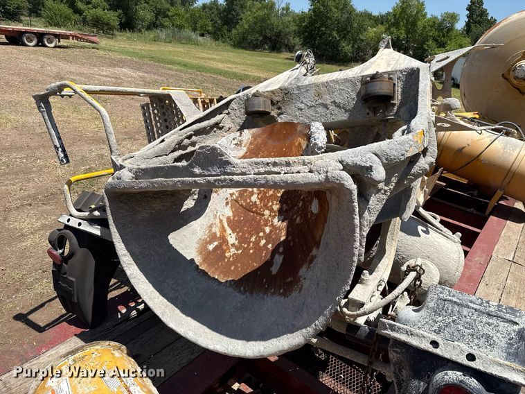 image for item DW5120 McNeilus ready mix bed