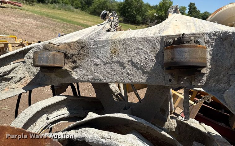 image for item DW5120 McNeilus ready mix bed