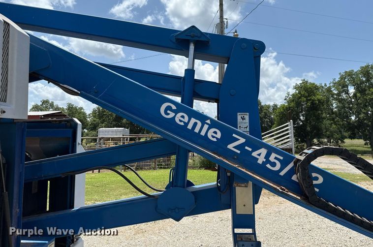 image for item DW5127 1993 Genie Z-45/22 boom lift